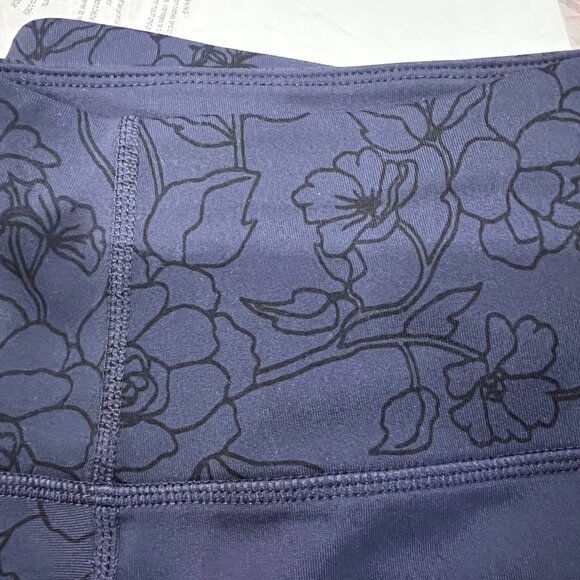 Sketchers Navy Blue Leggings with Floral Pattern - Picture 1 of 7